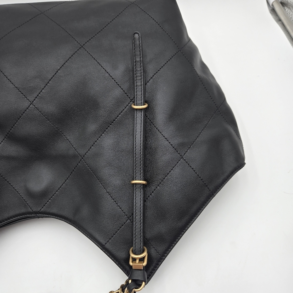 Chanel Maxi Shopping Bag - COA INCLUDED - Picture 11 of 12